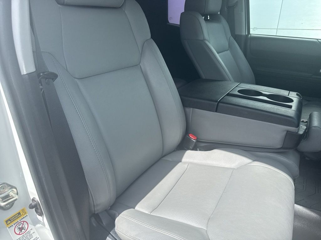 2017 Toyota Tundra SR 4.6L V8