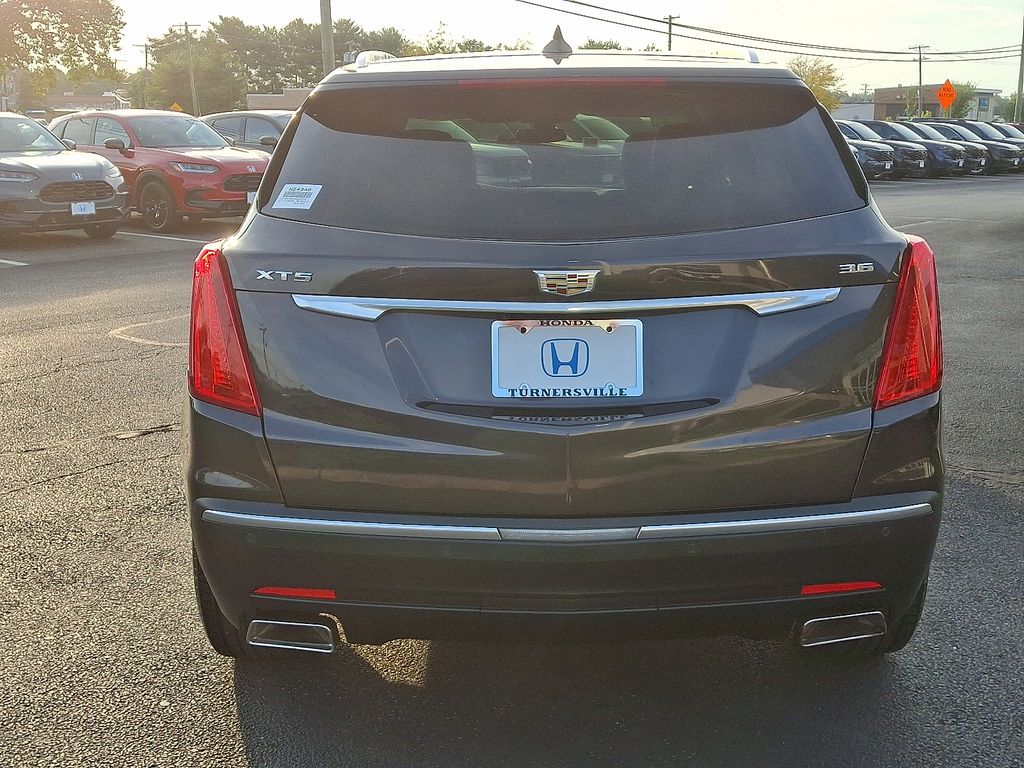 Thumbnail: 2018 Cadillac XT5 - 5