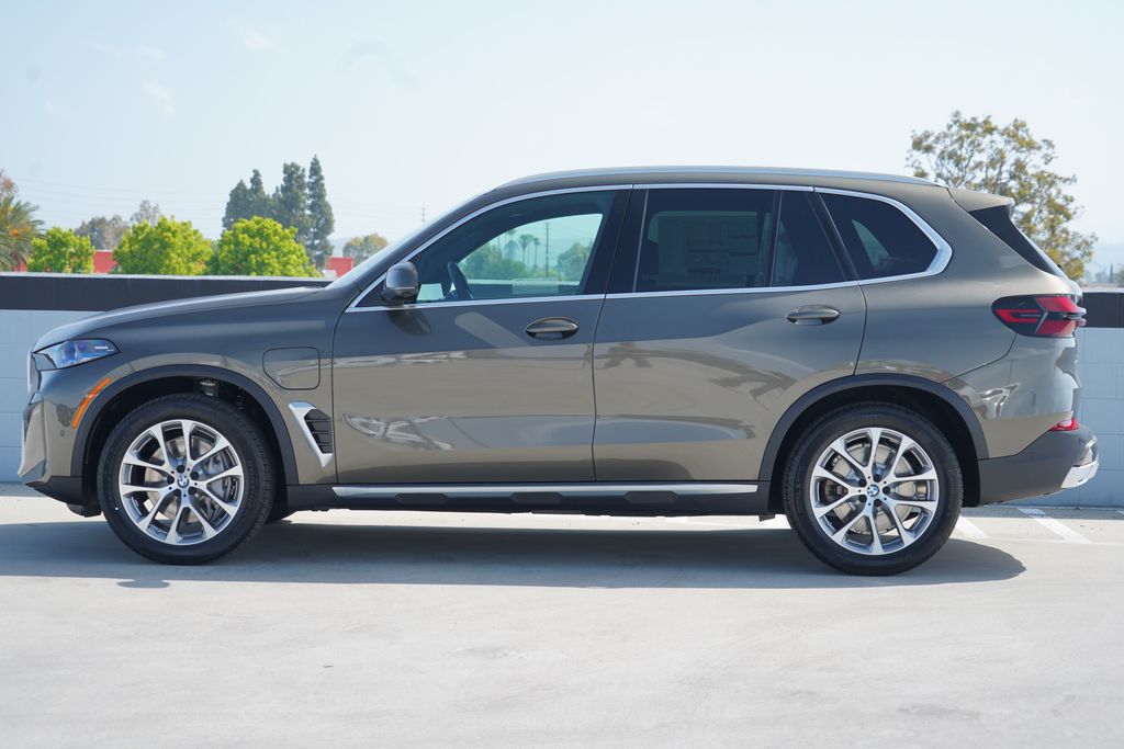 Thumbnail: 2026 BMW X5 - 4