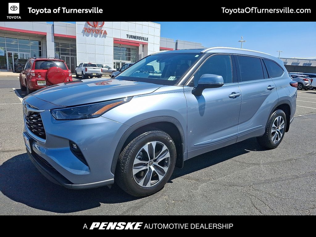 2022 Toyota Highlander XLE -
                  Turnersville, NJ