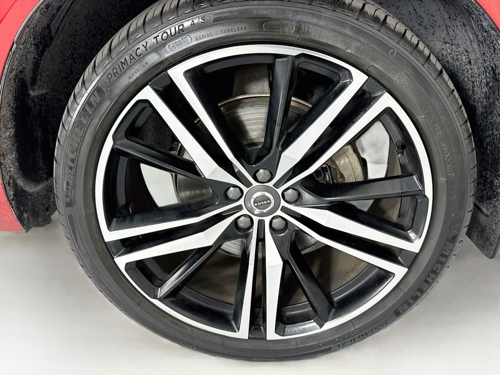 Thumbnail: 2021 Volvo XC60 - 32