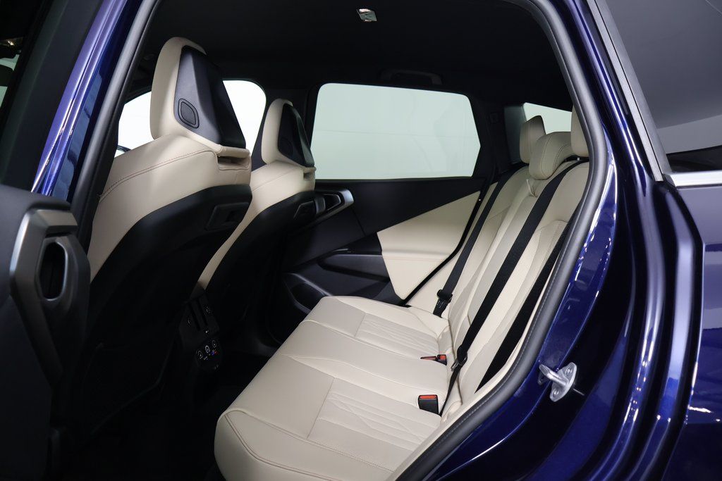 Thumbnail: 2026 BMW X3 - 11
