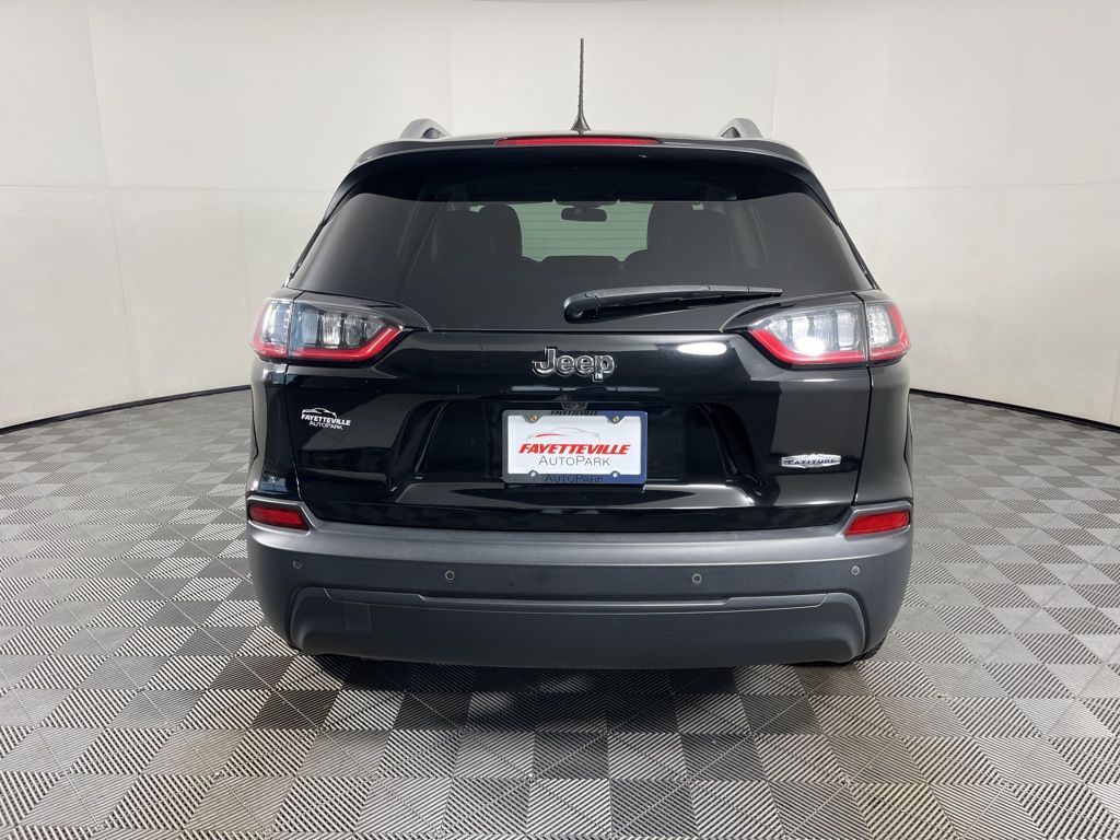 Thumbnail: 2019 Jeep Cherokee - 4