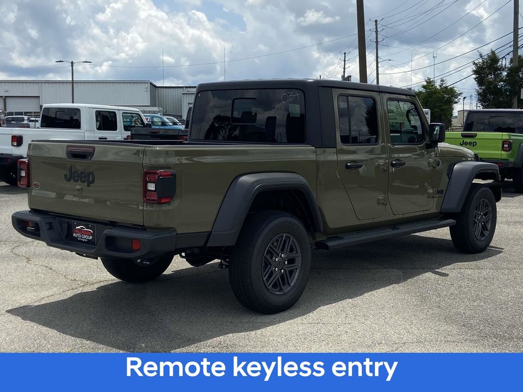 New 2025 Jeep Gladiator Sport New 2025 Jeep Gladiator Sport