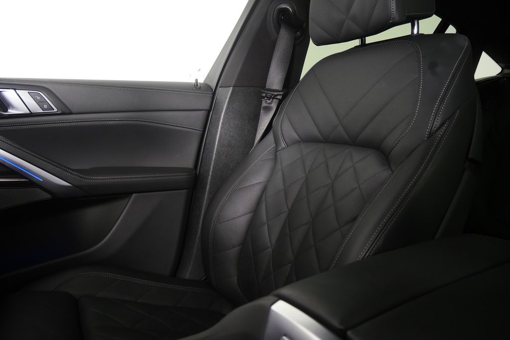 Thumbnail: 2025 BMW X6 - 29