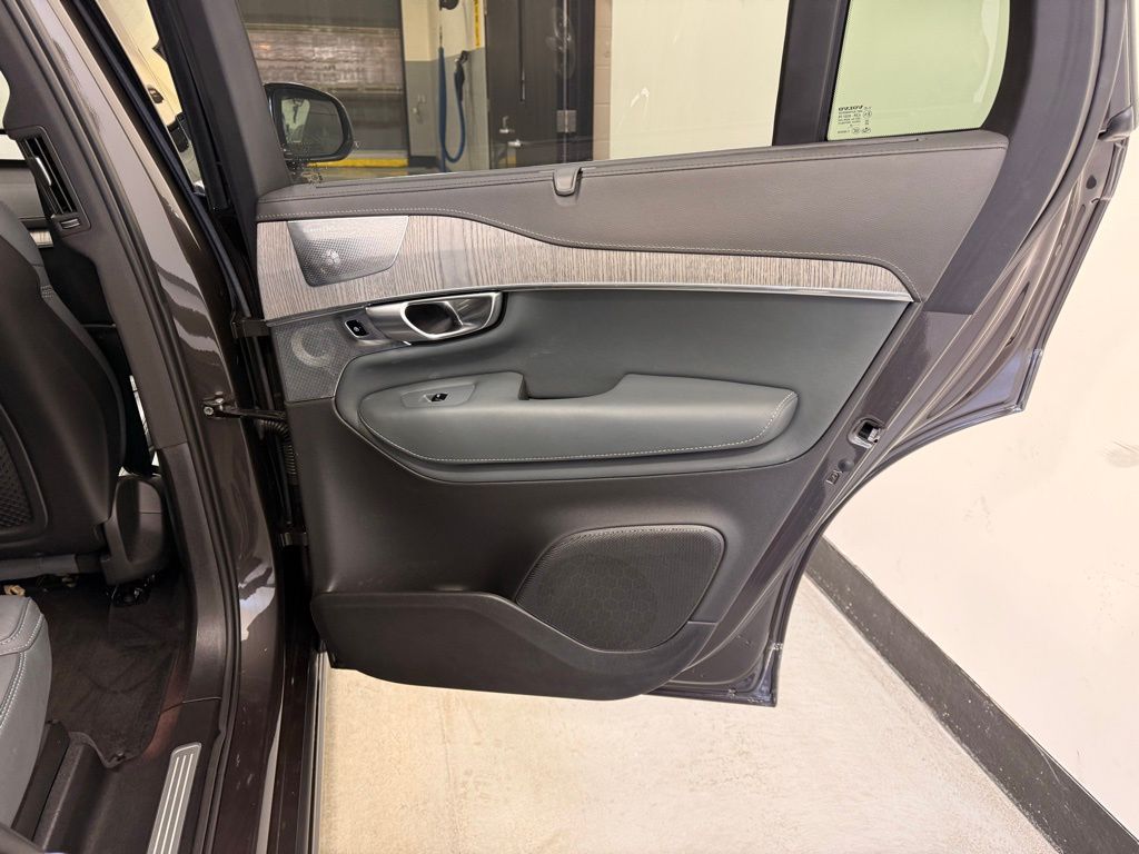 Thumbnail: 2023 Volvo XC90 - 22