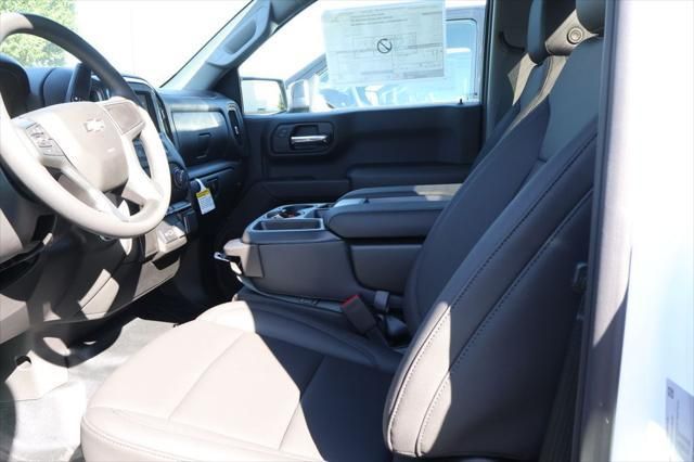 Thumbnail: 2026 Chevrolet Silverado 1500 - 13