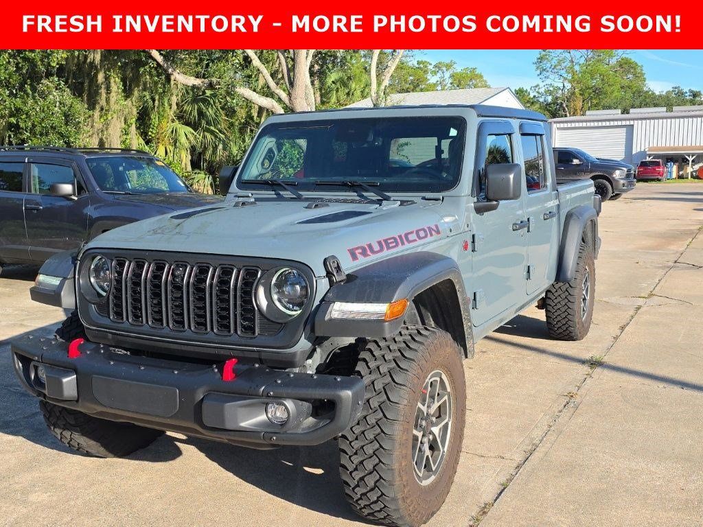 Anvil Clear Coat 2024 Jeep Gladiator Pickup Truck Four-Wheel Drive 8-Speed Automatic