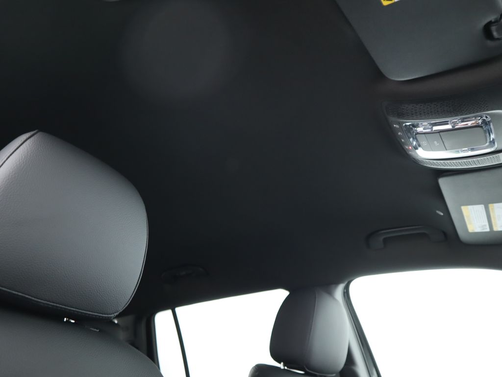 Thumbnail: 2025 Mercedes-Benz GLB - 19