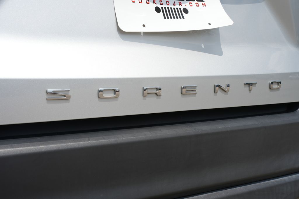 2021 Kia Sorento LX Silver at Community Kia
