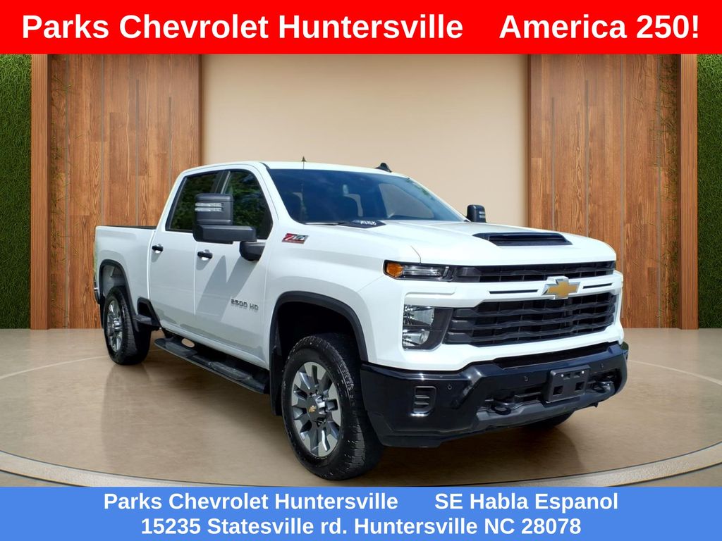 Summit White 2025 Chevrolet Silverado 2500HD Pickup Truck Four-Wheel Drive Automatic