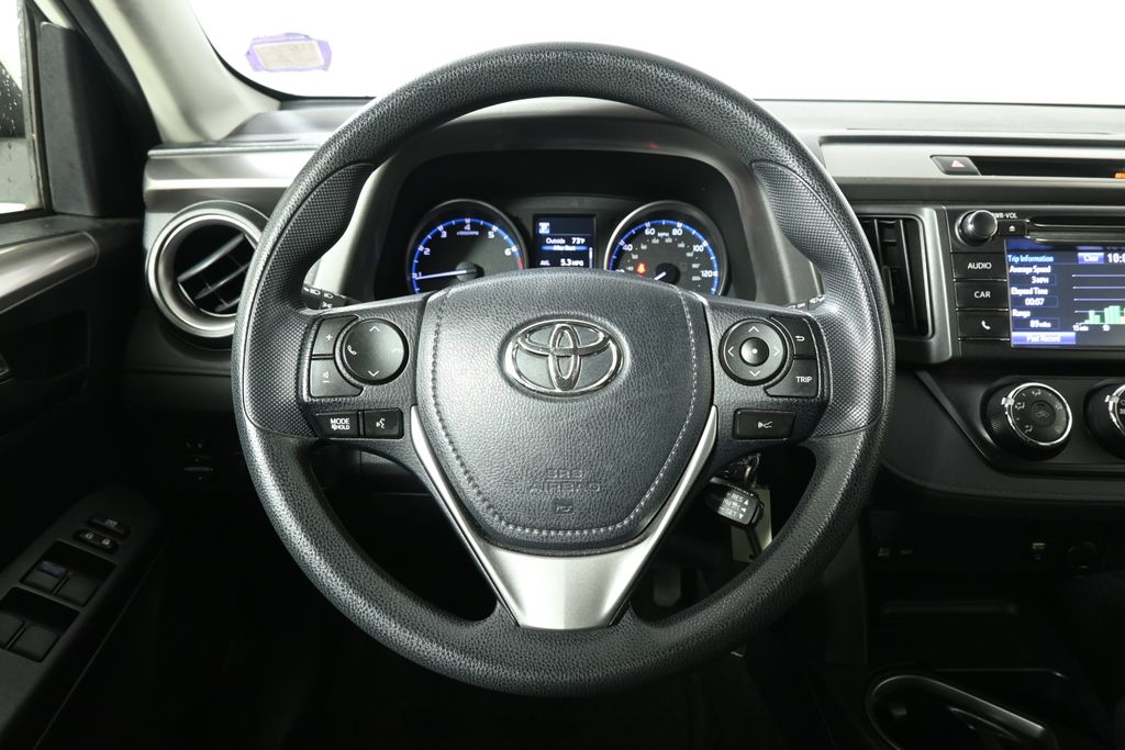 Thumbnail: 2018 Toyota RAV4 - 14