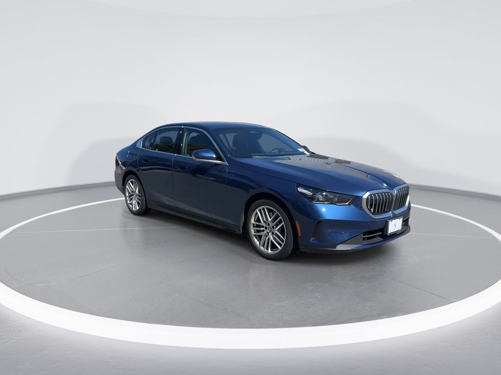 Thumbnail: 2025 BMW 5 Series - 2