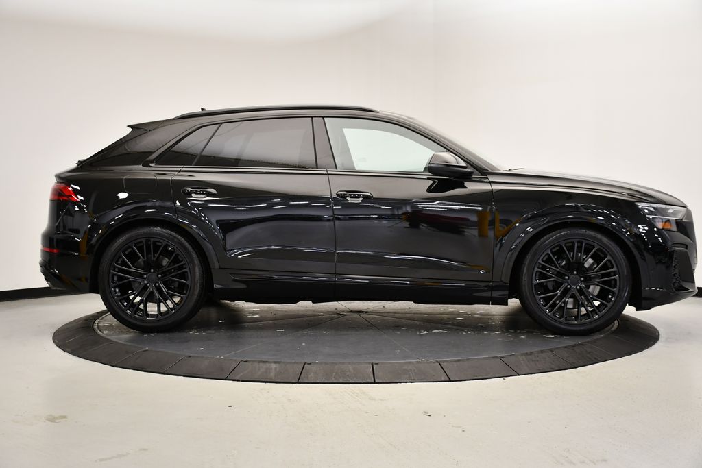 Thumbnail: 2026 Audi SQ8 - 6