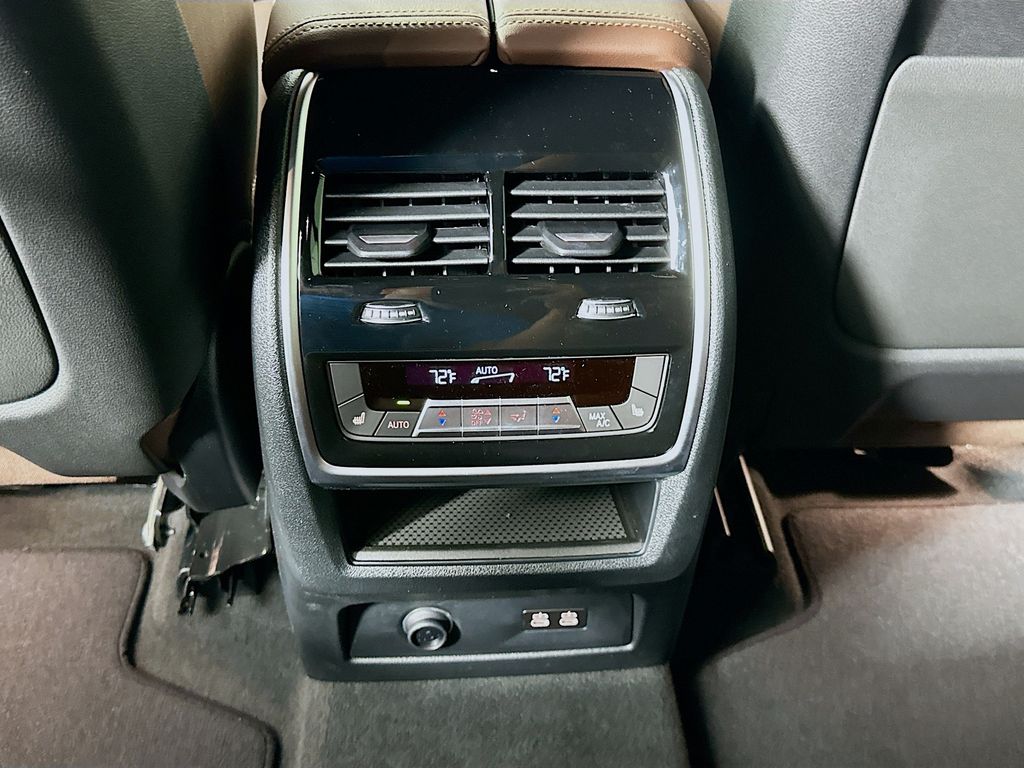 Thumbnail: 2026 BMW X5 - 18
