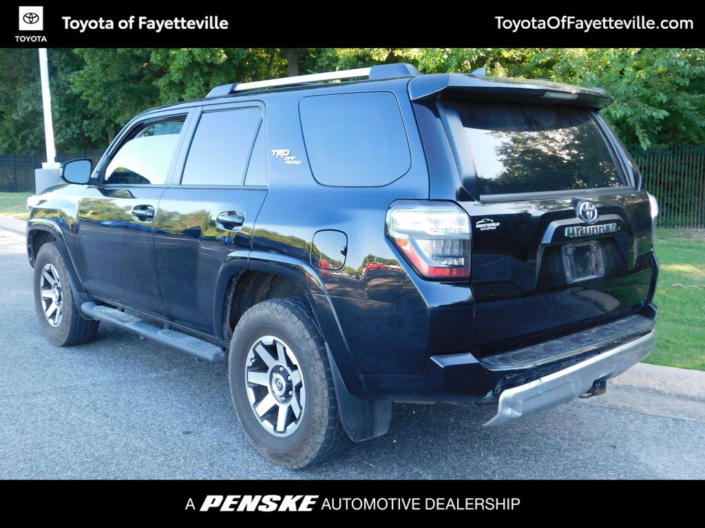 Thumbnail: 2017 Toyota 4Runner - 3