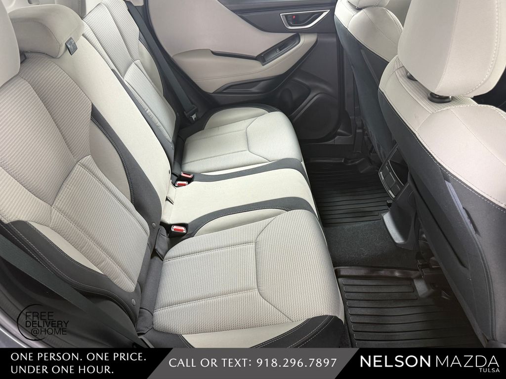 Used 2024 Gray Subaru Base image 39