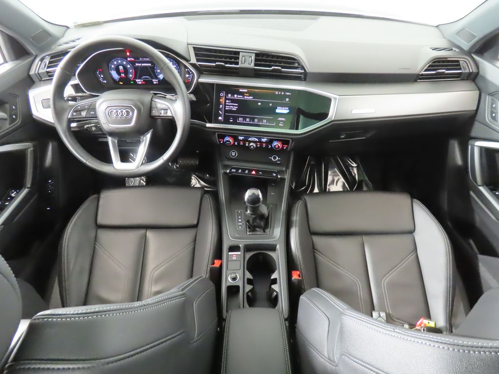 Thumbnail: 2025 Audi Q3 - 12