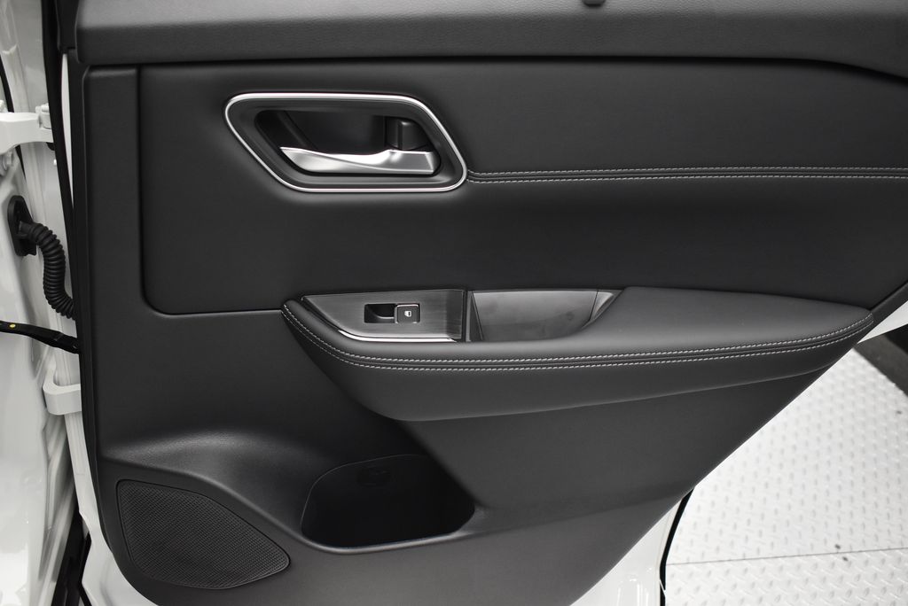 Thumbnail: 2026 Nissan Rogue - 32