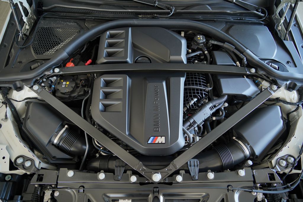 Thumbnail: 2026 BMW M2 - 30