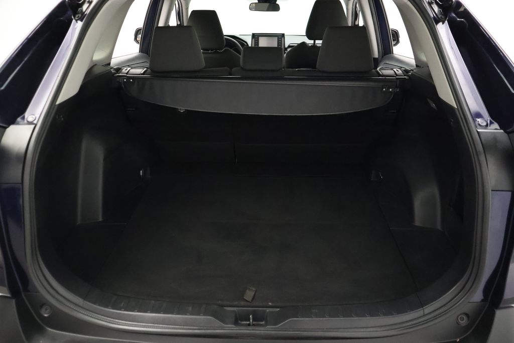 Thumbnail: 2021 Toyota RAV4 - 22