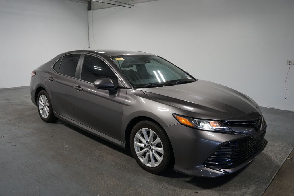 2019 Toyota Camry LE 3