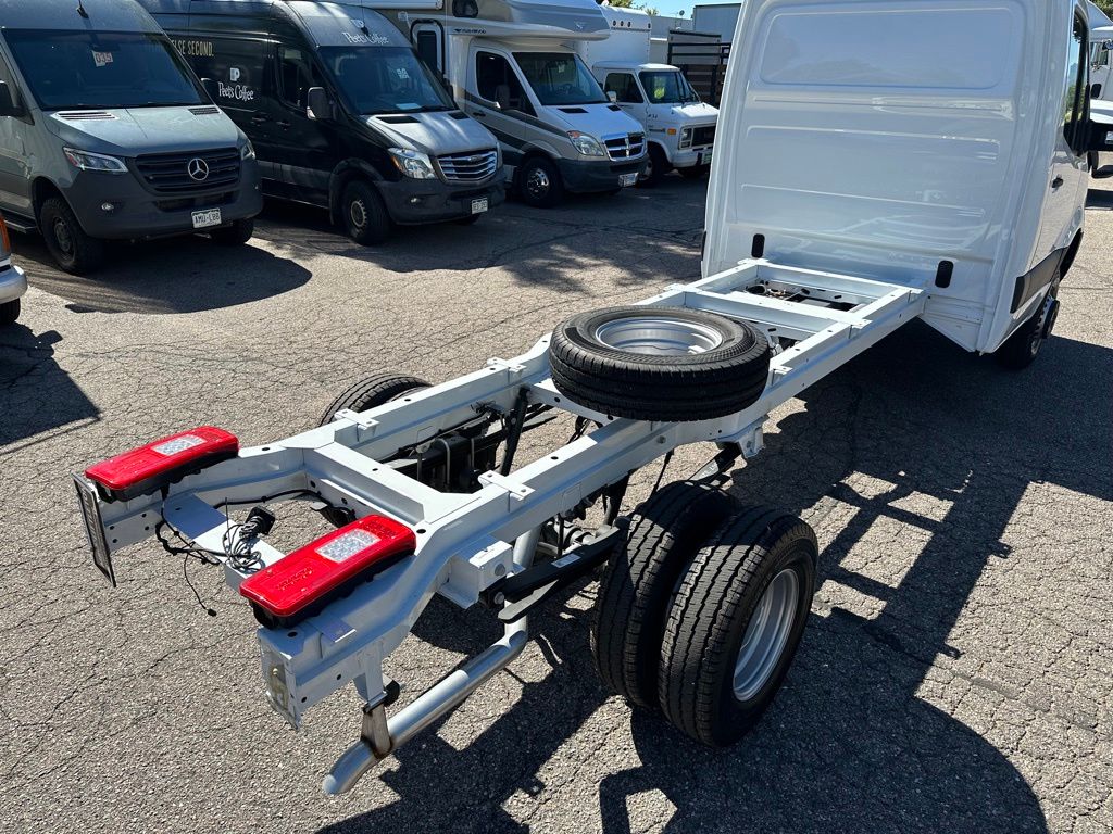 2023 Mercedes-Benz Sprinter 3500 Cab Chassis 170 WB 21