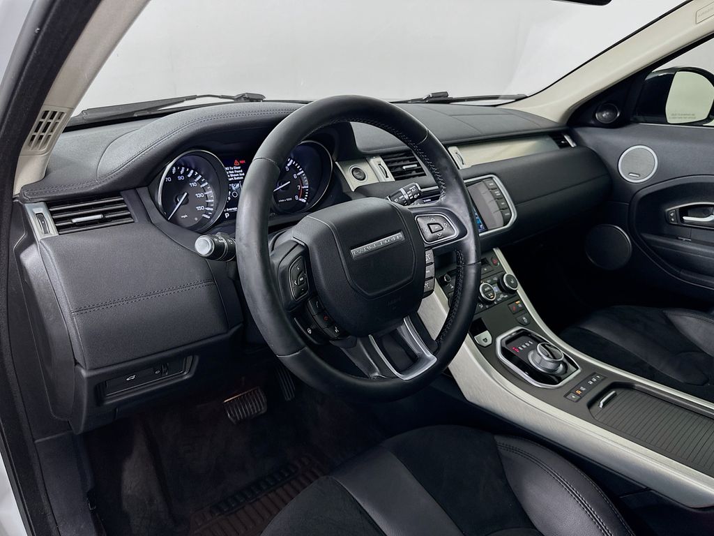 Thumbnail: 2015 Land Rover Range Rover Evoque - 9