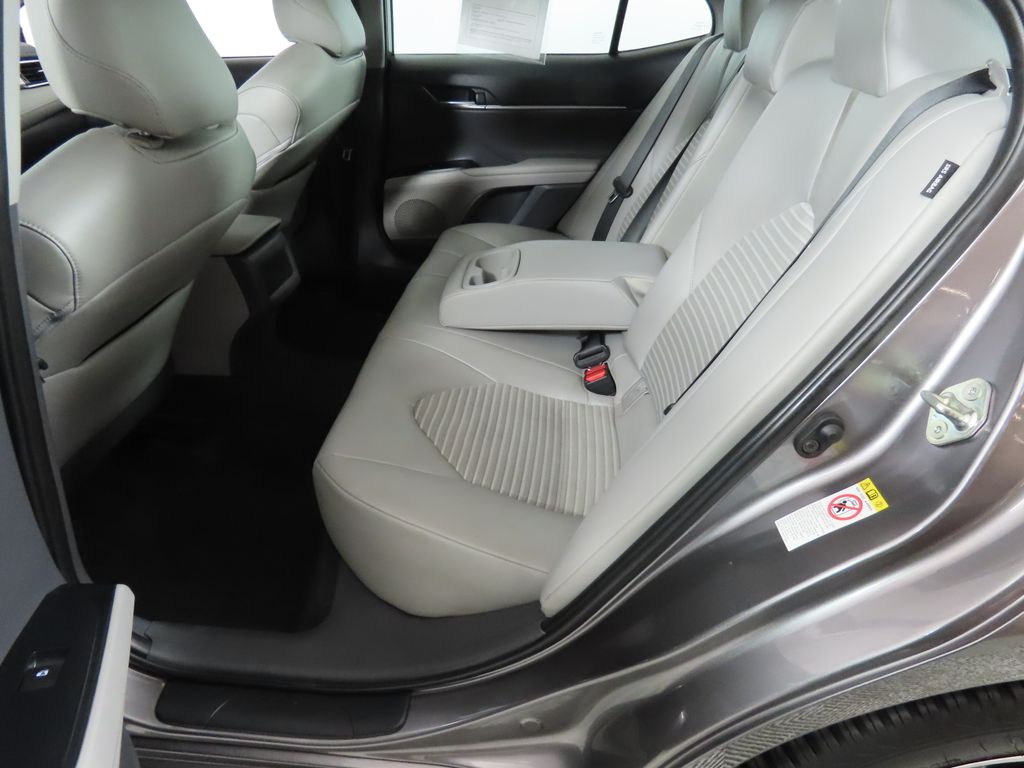 Thumbnail: 2018 Toyota Camry - 32