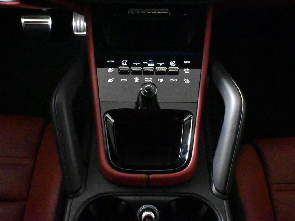 Thumbnail: 2025 Porsche  - 26