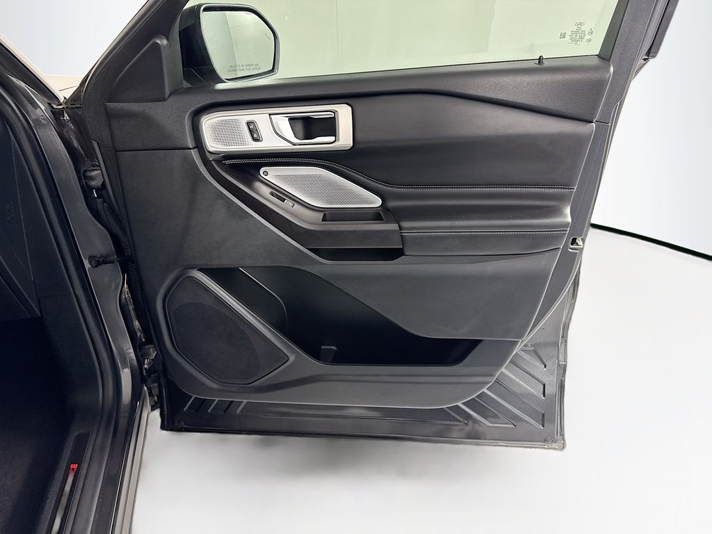 Thumbnail: 2020 Ford Explorer - 26