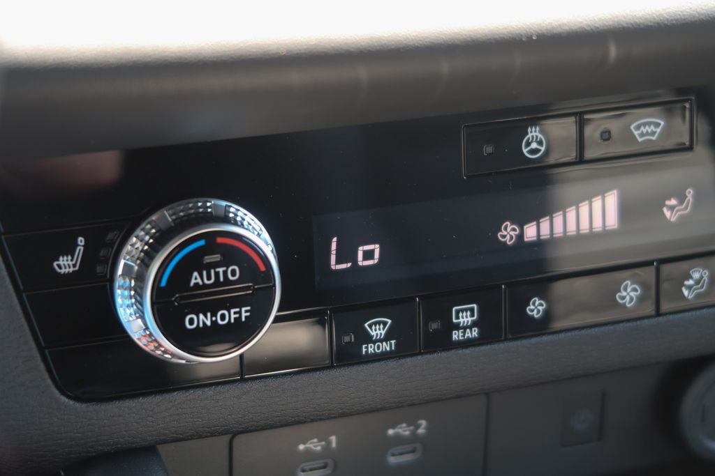 2026 Mitsubishi Outlander LE 2.5 S-AWC