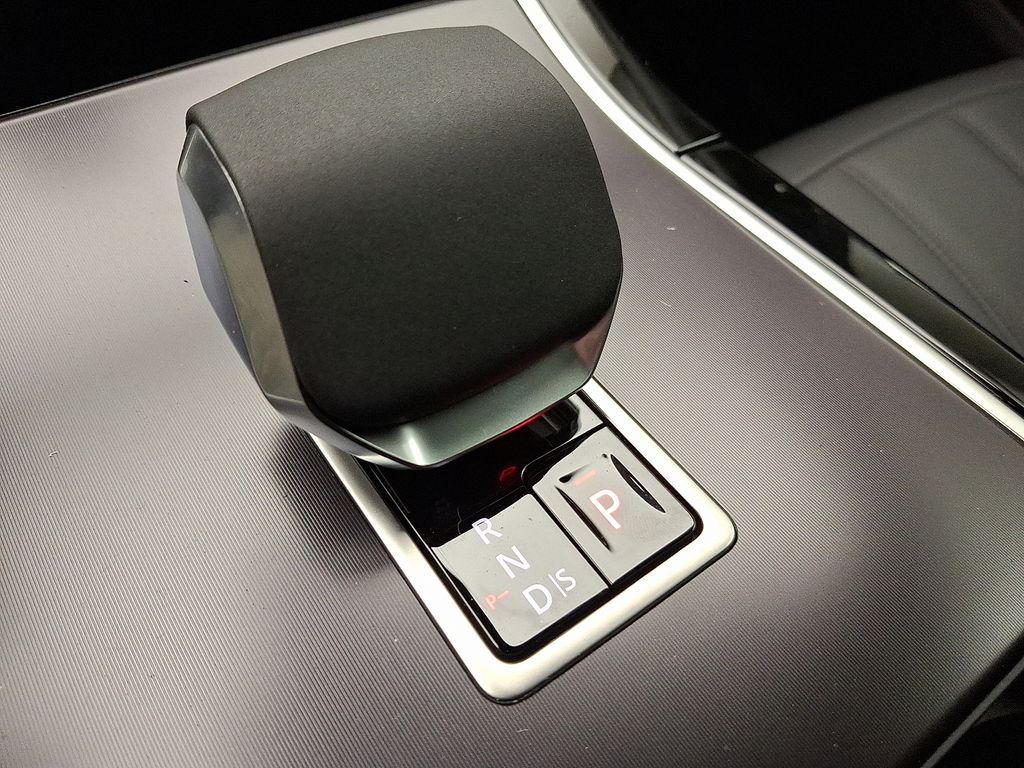2026 Land Rover Range Rover Evoque Dynamic 10
