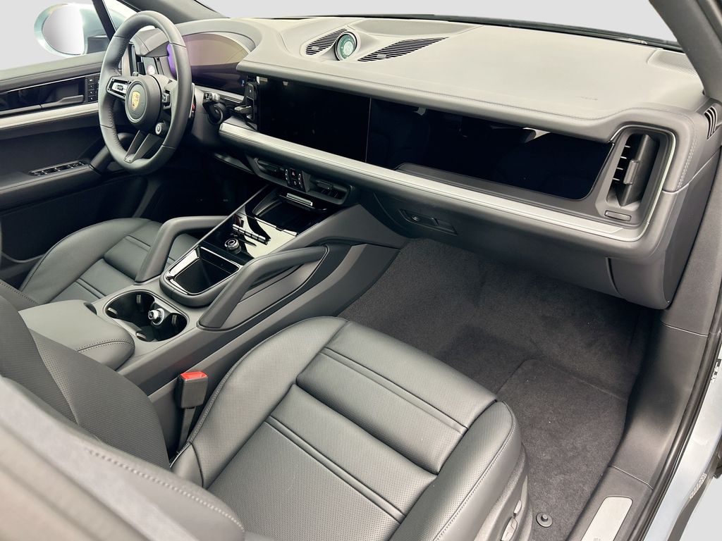 Thumbnail: 2026 Porsche Cayenne - 20