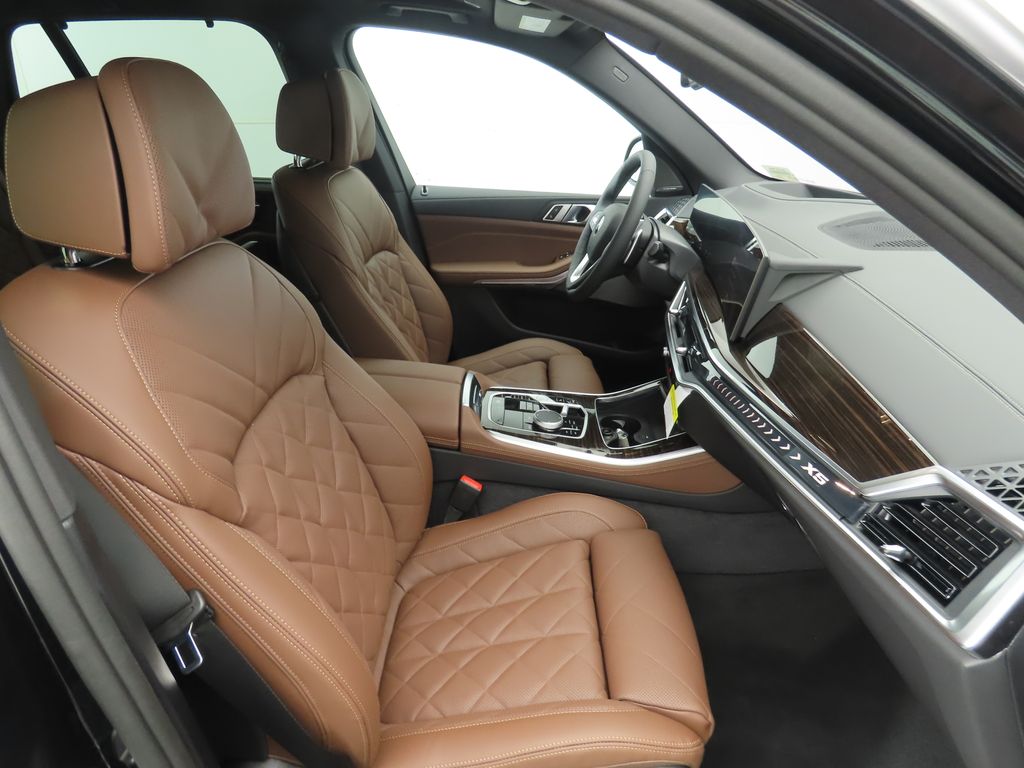 Thumbnail: 2026 BMW X5 - 21