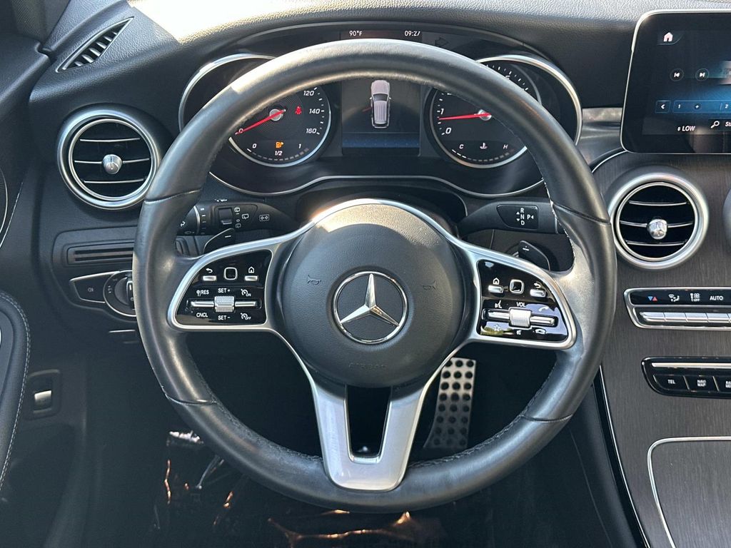 Thumbnail: 2022 Mercedes-Benz GLC - 22