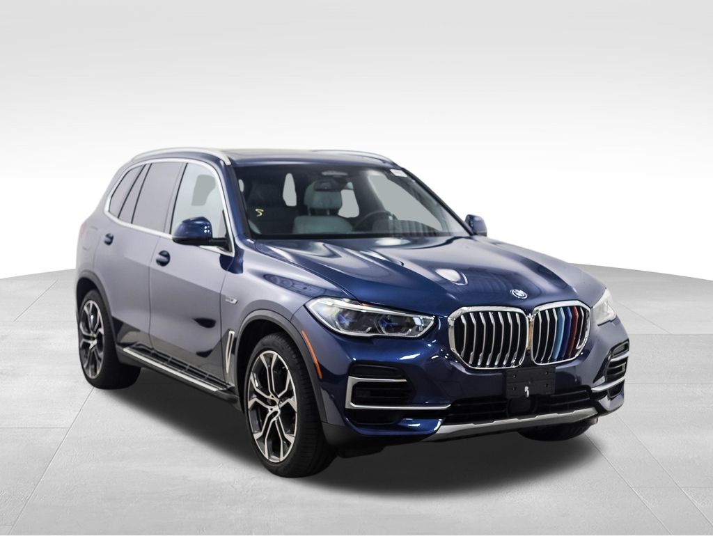 Thumbnail: 2023 BMW X5 - 7