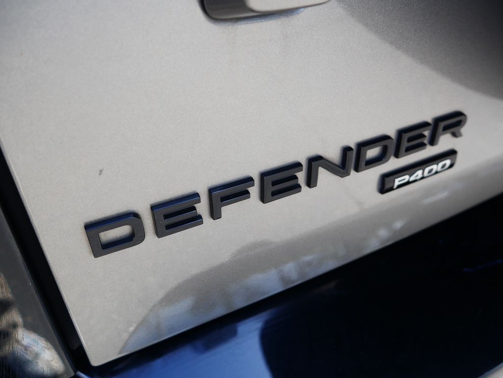 Thumbnail: 2023 Land Rover Defender - 9