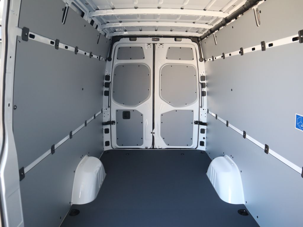 2024 Mercedes-Benz Sprinter 2500 29