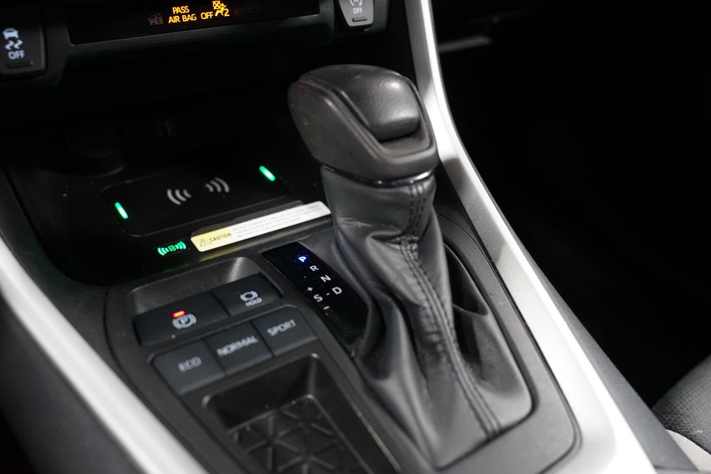 Thumbnail: 2024 Toyota RAV4 - 21