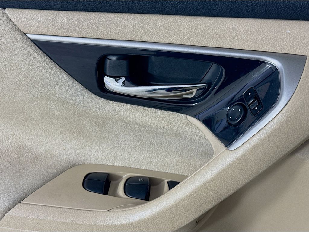 Used Car 2013 Nissan Altima  2.5 Sv For Sale Under $10,000 In Austin, Texas