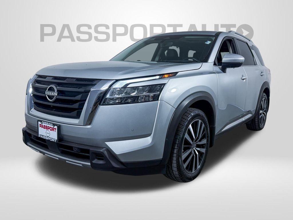 Brilliant Silver Metallic 2024 Nissan Pathfinder Platinum 4WD SUV / Crossover All-Wheel Drive 9-Speed Automatic