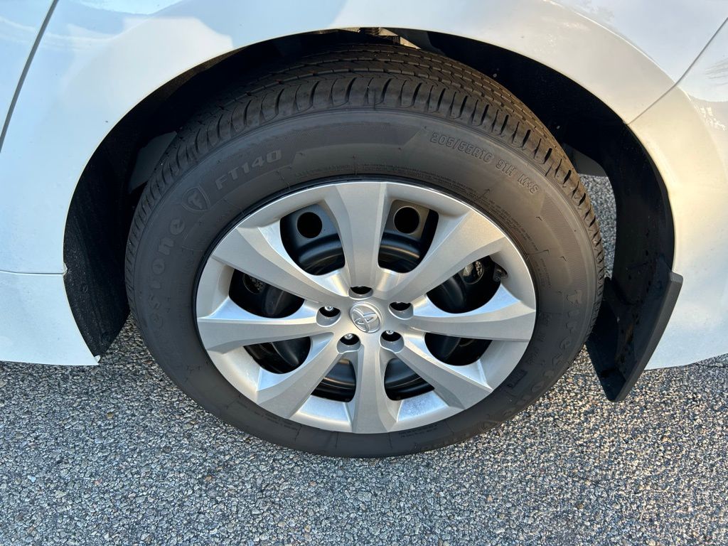 Thumbnail: 2025 Toyota Corolla - 8