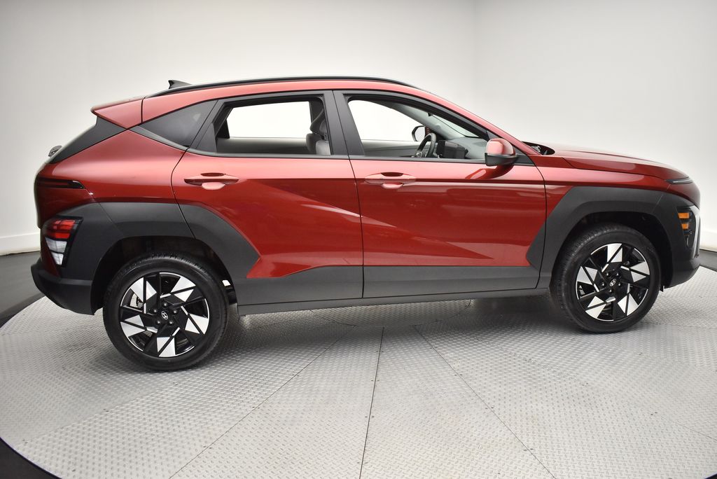 2025 Hyundai Kona SEL 4