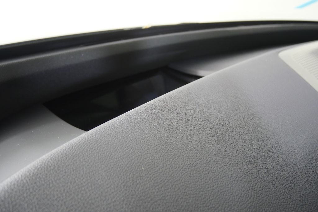 Thumbnail: 2026 BMW iX - 19