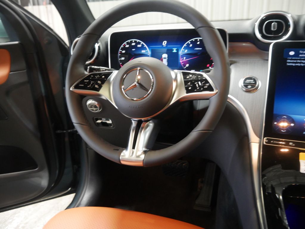 Thumbnail: 2026 Mercedes-Benz GLC - 30