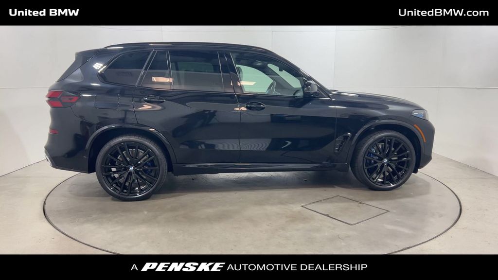 2025 BMW X5 M60i 9