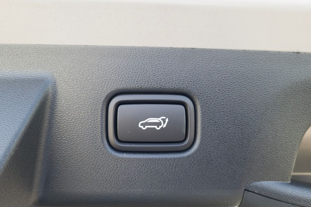 New 2026 Silver Hyundai SEL image 8
