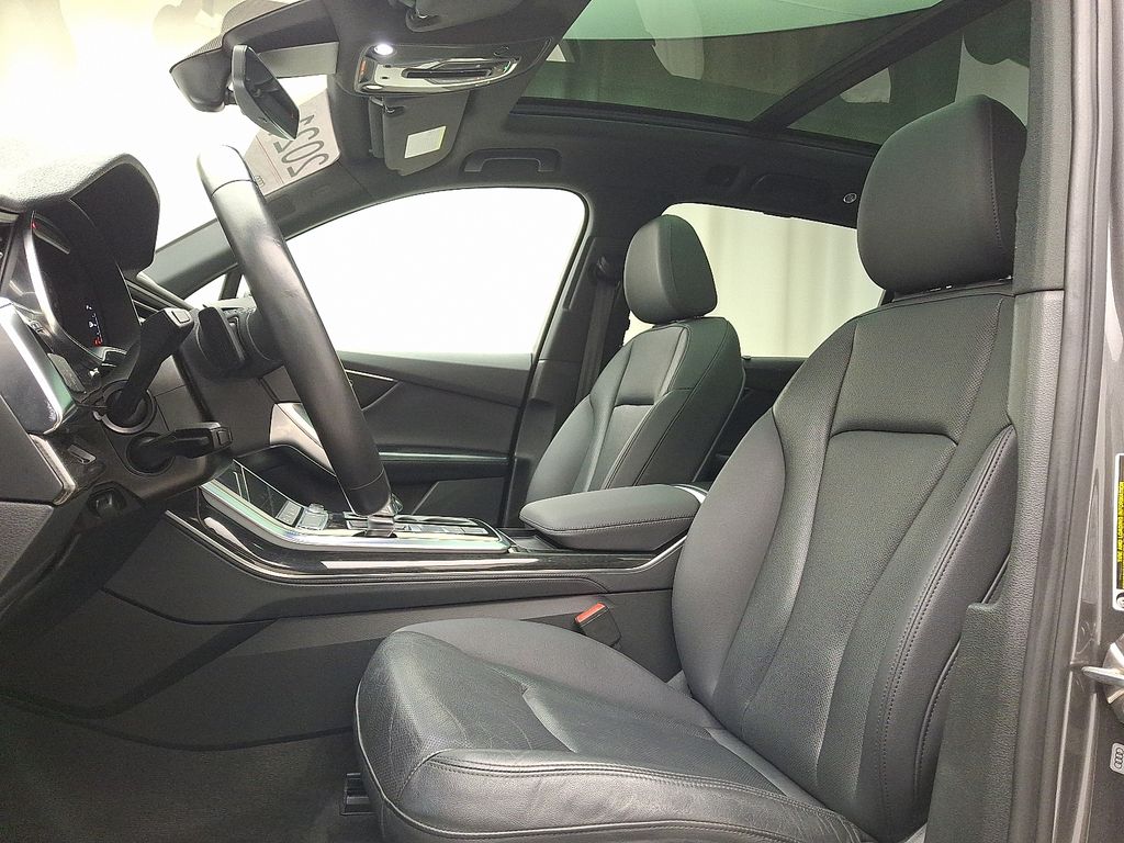 Thumbnail: 2021 Audi Q7 - 13