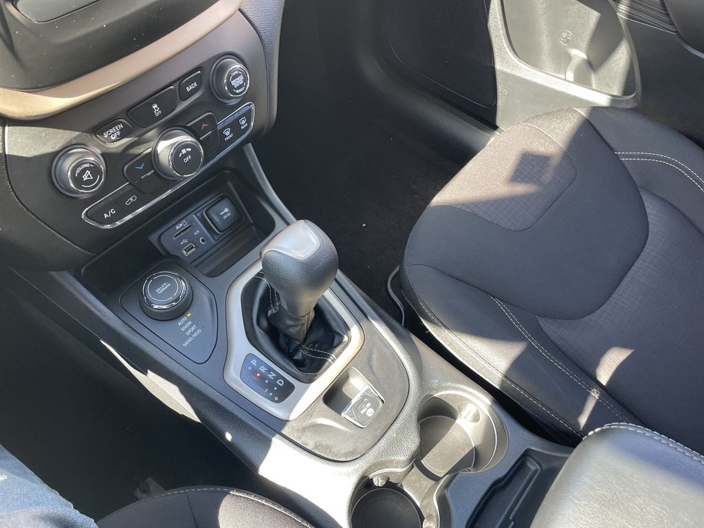 Used 2017 Jeep Cherokee SUV